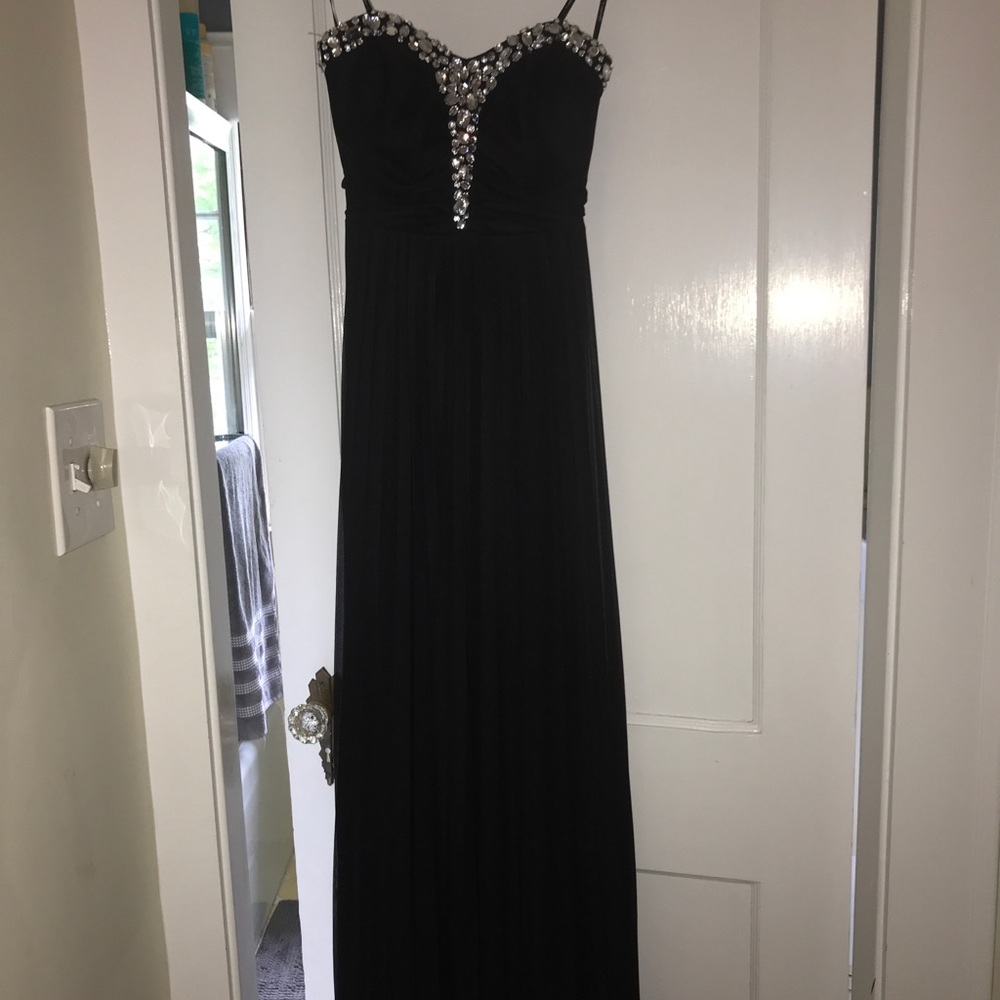 black prom dress